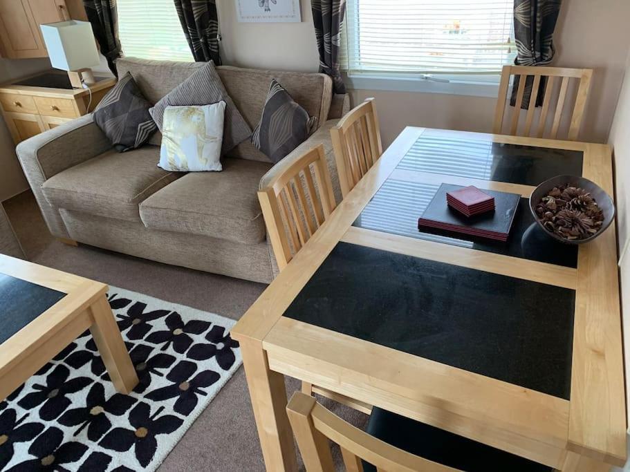 英戈尔德梅尔斯6 Berth Caravan On Sealands Site. Double Glazing别墅 外观 照片